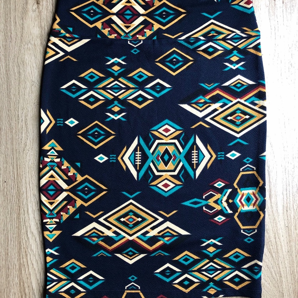 LuLaRoe Cassie - Medium